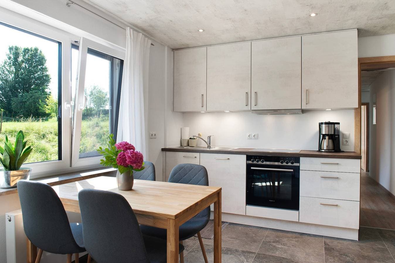 Foto 13 von 30: Ferienwohnung 'Fewo Fuchs' mit Privatterrasse, Gemeinschaftsgarten und WLAN