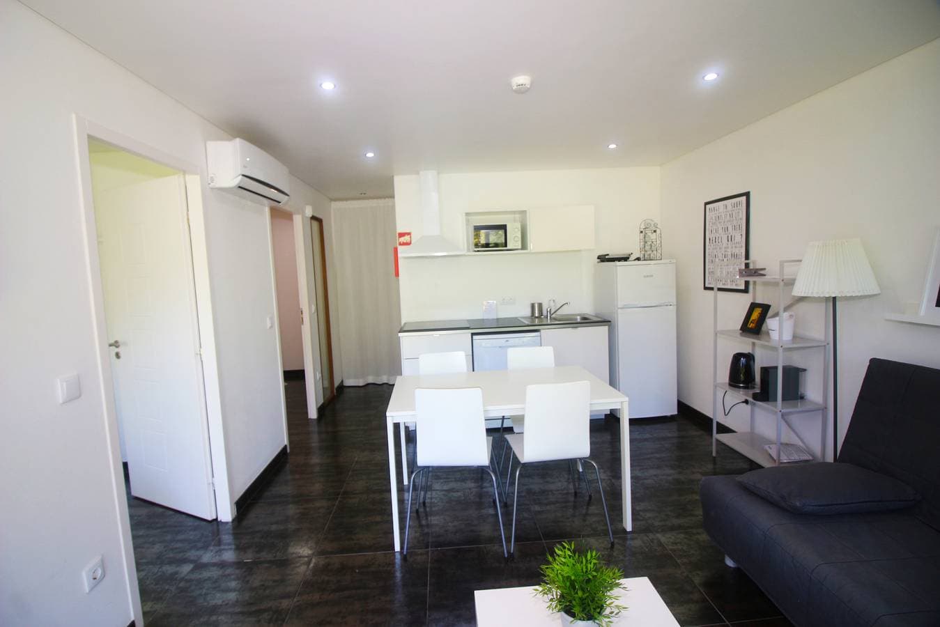 Foto 6 von 25: Apartamento Garrano - Casas Barca do Rio - Gerês