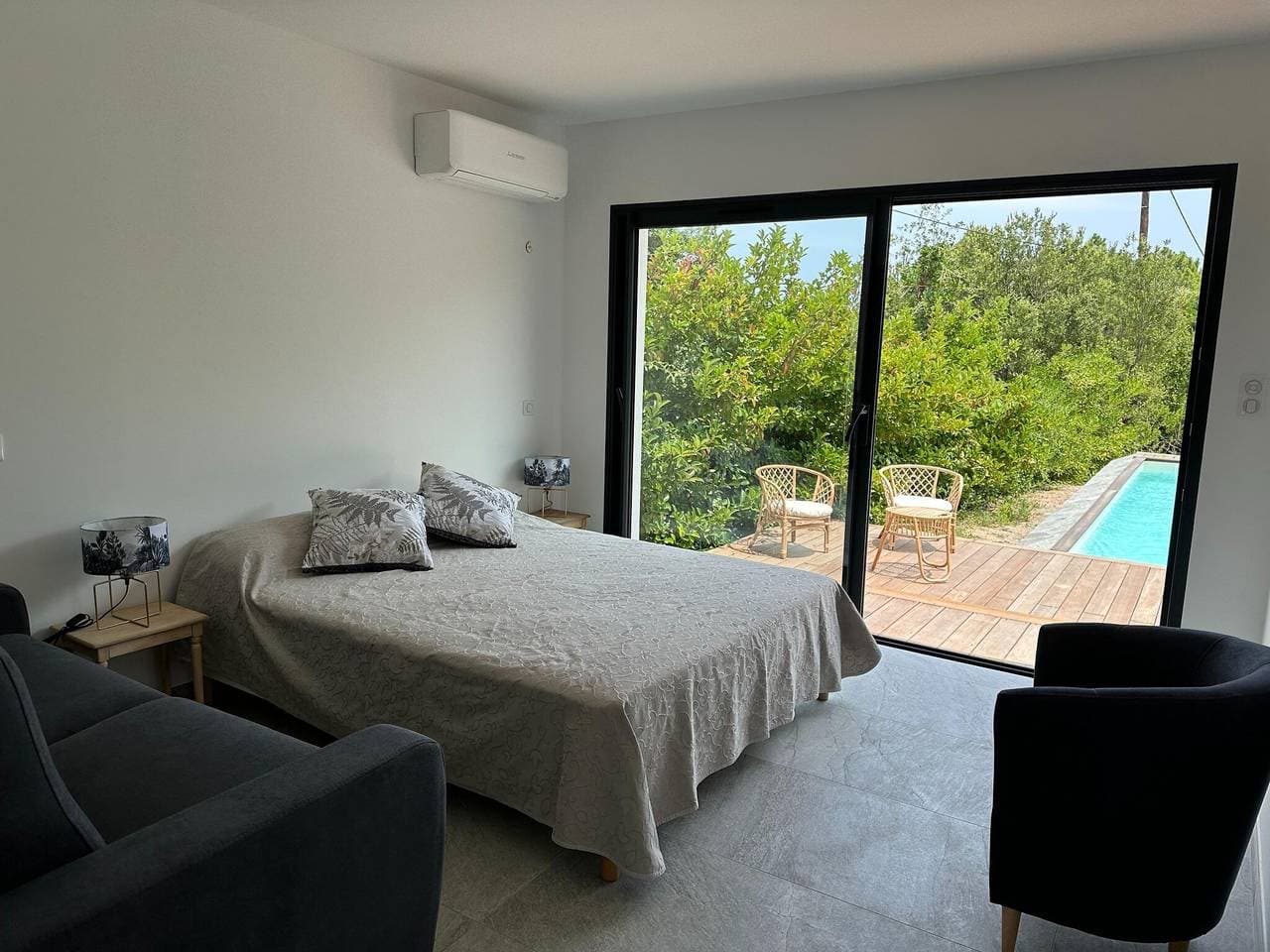 Foto 3 von 11: Attraktive Villa mit privatem Pool
