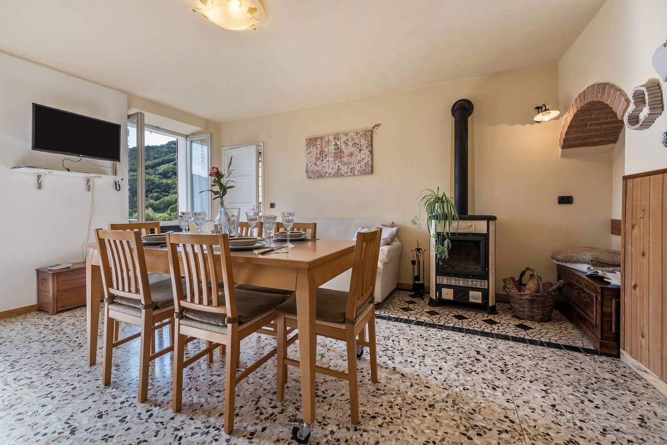 Foto 7 von 43: Ferienwohnung „Casa Vacanze Voiandes“ mit Bergblick, Balkon und WLAN