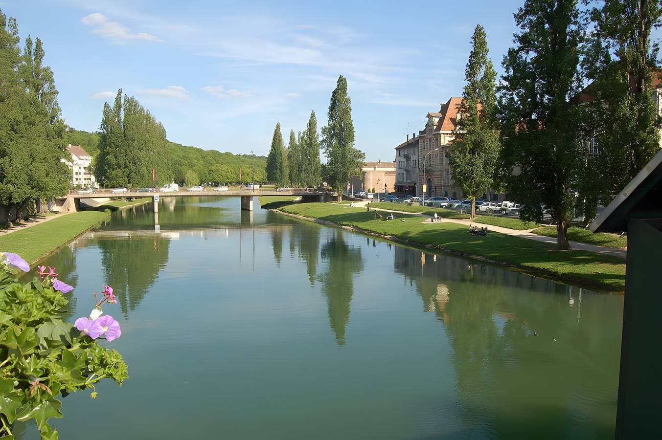 Foto 7 von 33: Appartement 'Isolé Calme Bord De Seine Jardin' mit Balkon und WLAN