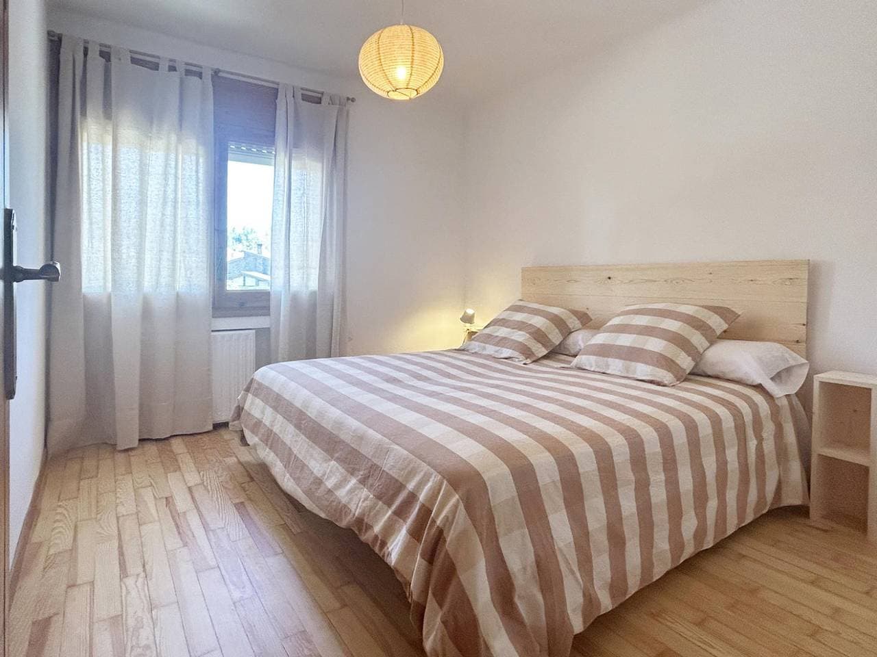 Foto 10 von 23: Apartment 3 rooms Center, Pool, Fireplace, Views & Wi-Fi