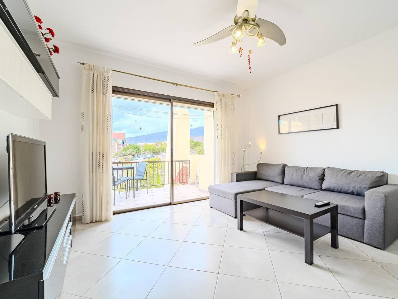 Foto 6 von 15: Luxuriöses Apartment am Strand mit Pool und Terrasse