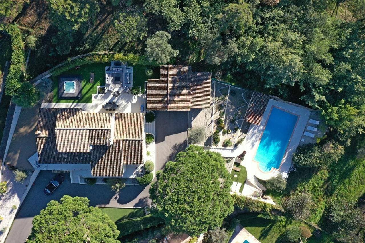 Sublime Villa Piscine Jacuzzi Côte d'Azur 1