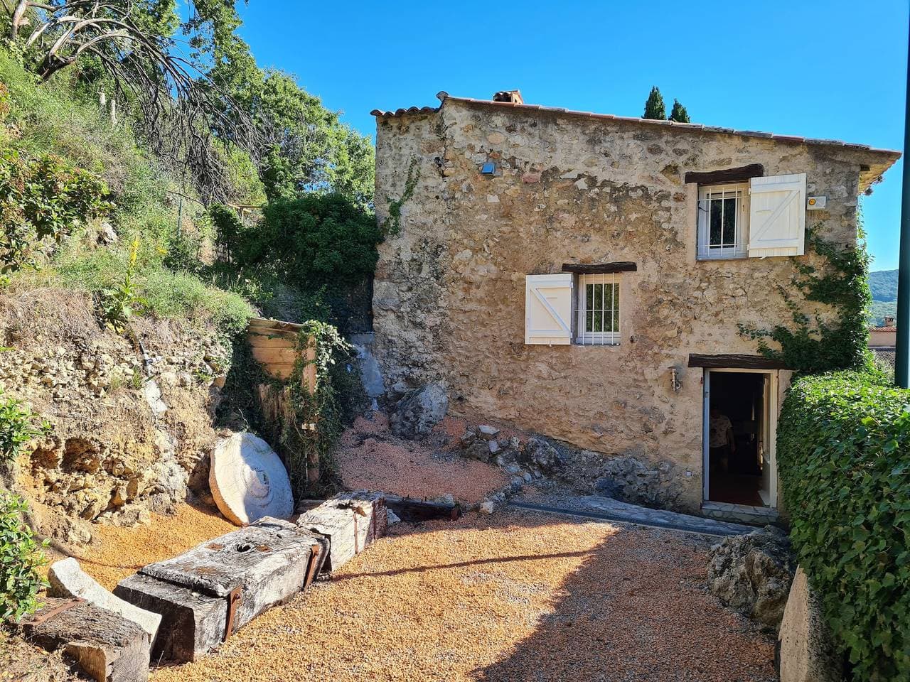 Foto 7 von 35: Wunderschöne freistehende Villa mit Pool