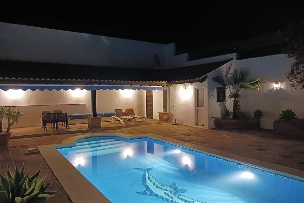 Villa, direkt  auf Golf Platz, privates beheiztes Schwimmbad, herrliche Aussicht 1
