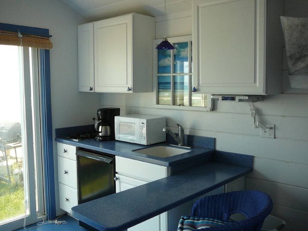 Foto 2 von 19: Romantic Oceanfront Cottage Get-Away direkt am Strand !!