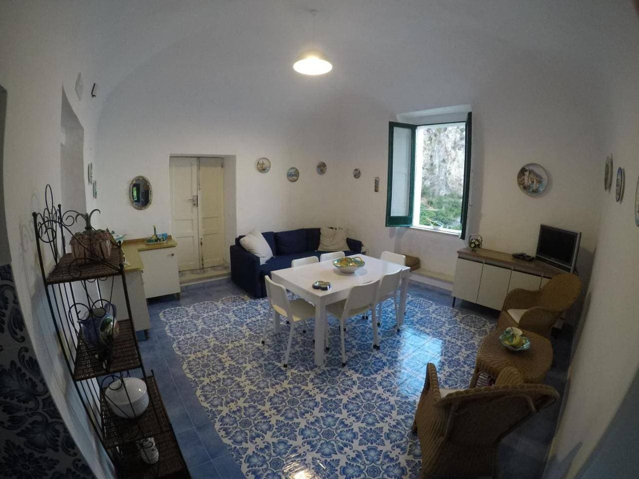 Foto 6 von 15: Apartment with Sea View