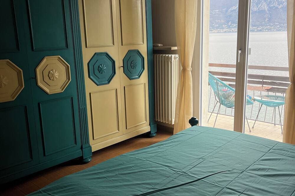 Foto 12 von 30: The Balcony on the Garda chic apartment 130 sqm. Elegant residence overlooking the lake.