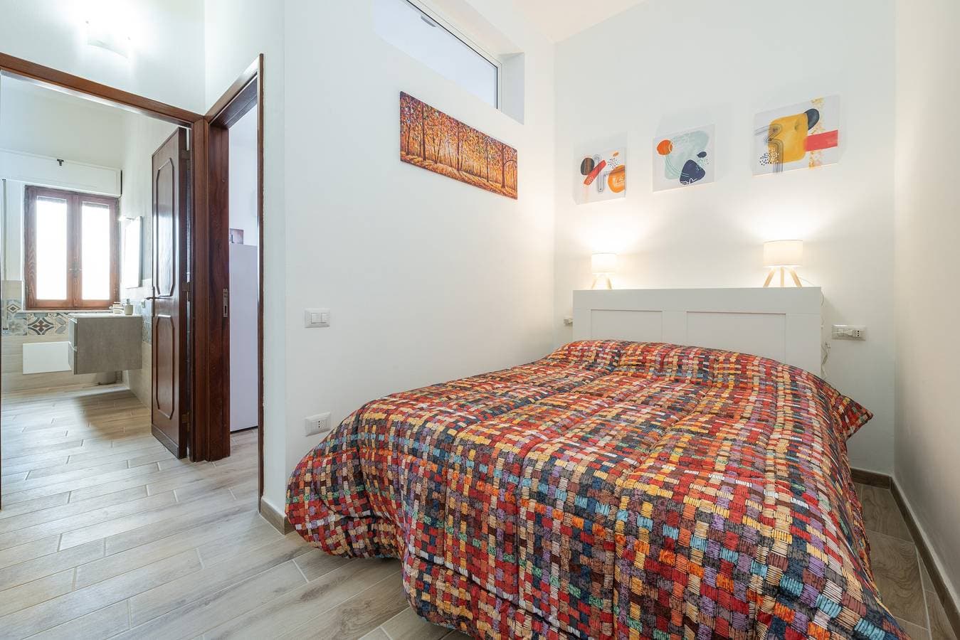 Foto 12 von 23: Ferienwohnung 'Il Decimomiglio' mit Balkon