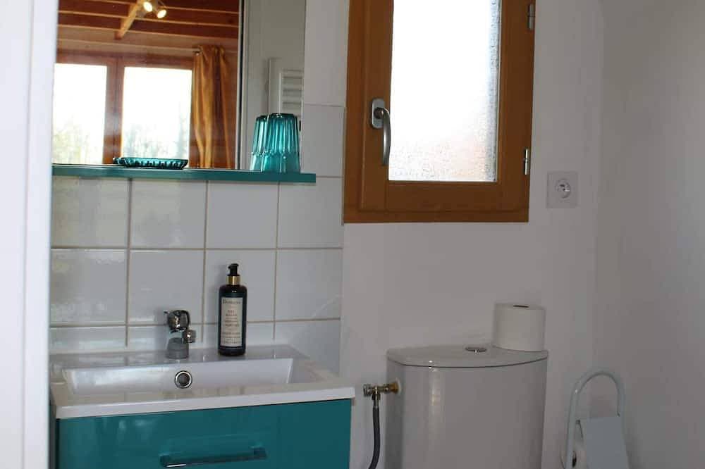 Foto 5 von 15: 2**Lodge Bois Confort 5 minutes from the beach and 10 minutes from Pointe du Hoc
