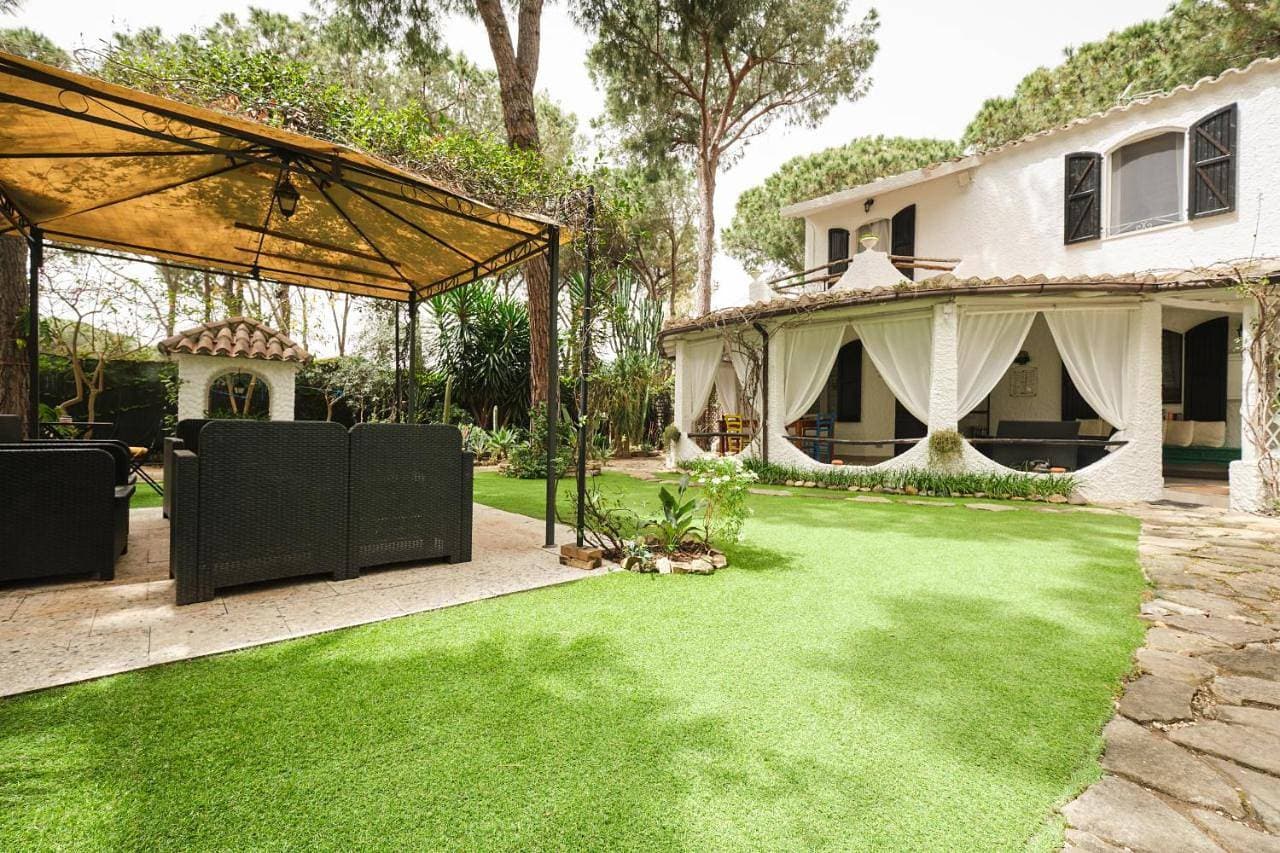 La Villetta Adults Only con giardino a Pula 1