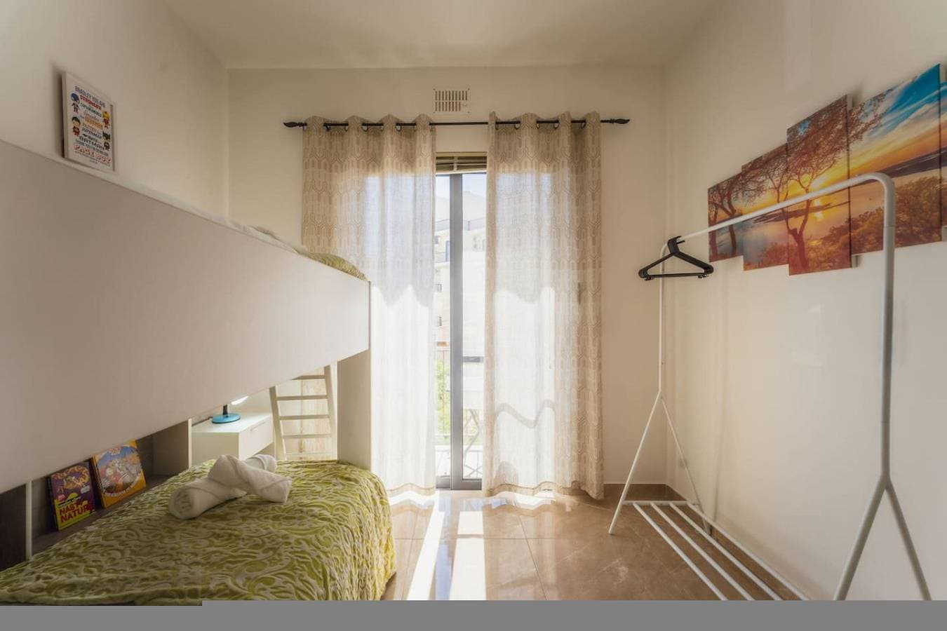 Foto 11 von 36: Ferienwohnung für 5 Personen mit Balkon