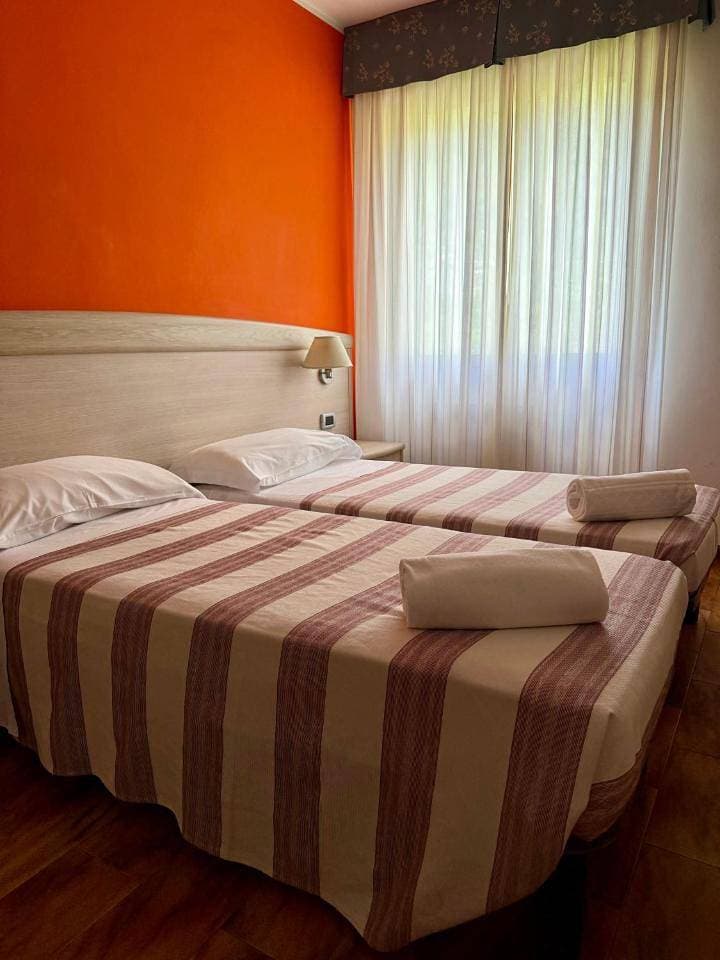 Foto 8 von 18: Triple Room with Mountain View
