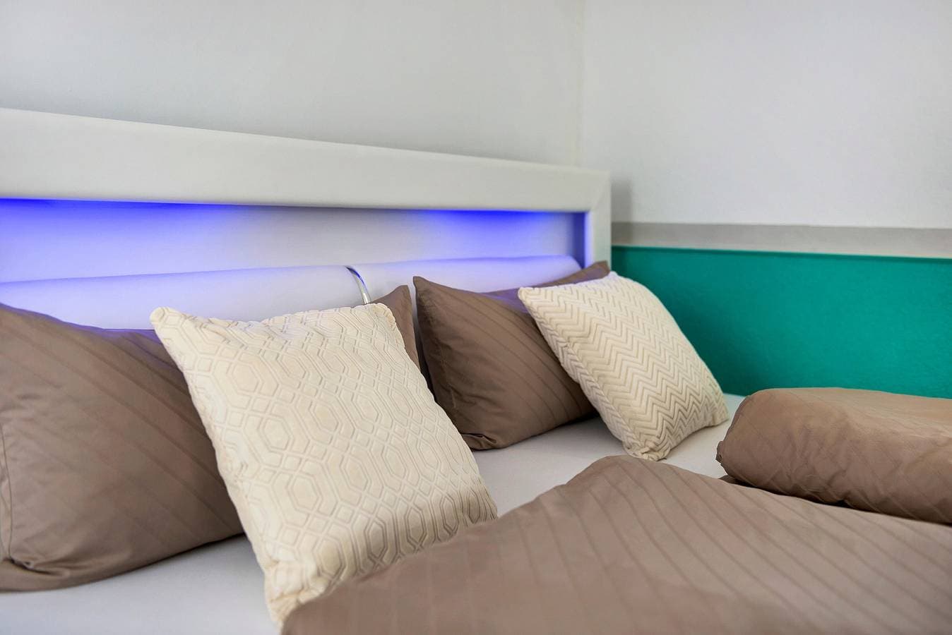 Foto 11 von 37: Whirpool und Sauna in neu renovierten Ferienwohnung "Spawo" mit WLAN