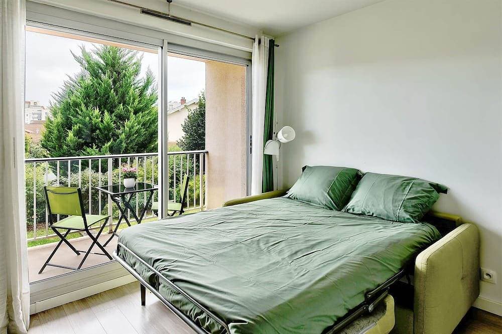 Foto 2 von 30: \"Green Cosy\", Doua / Insa / Cesi, balcony, garage available, work space