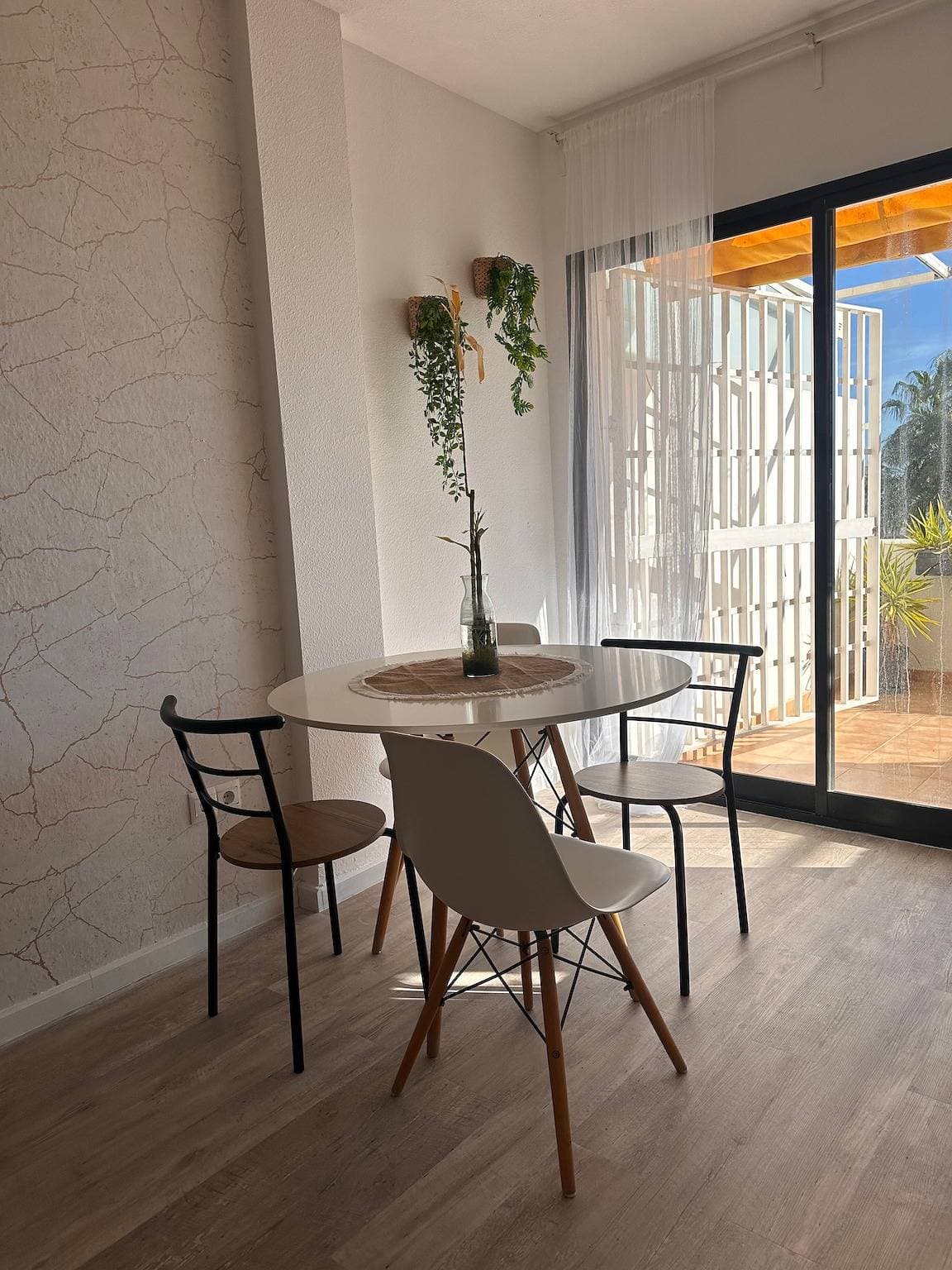 Foto 6 von 24: Ferienwohnung „Right on the Beach“ mit Meerblick, WLAN, Terrasse und Garten