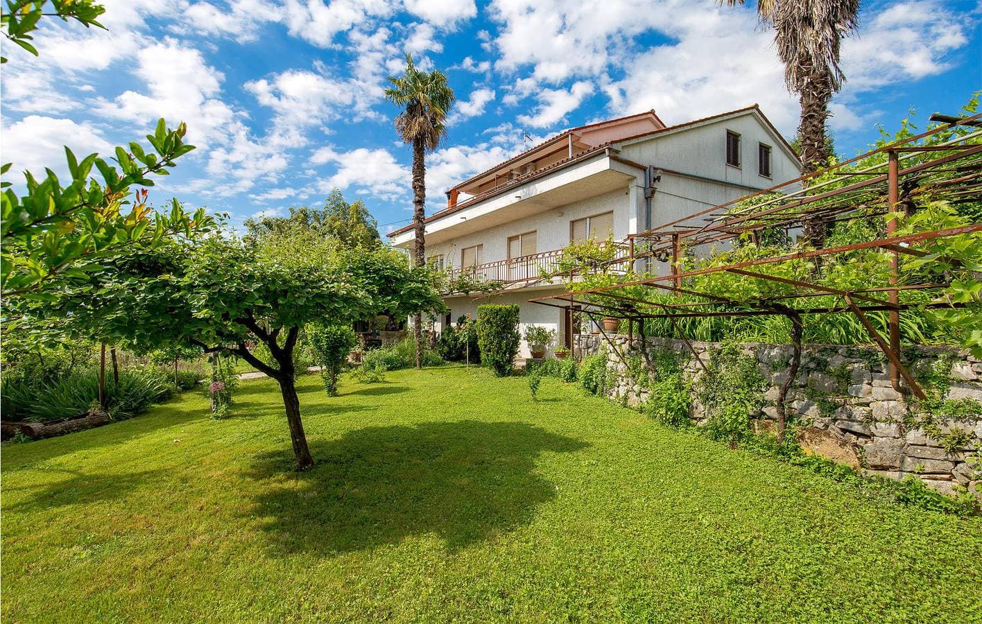 Gemütliche Ferienwohnung mit Terrasse, WLAN und 2 km entferntem Strandzugang 1