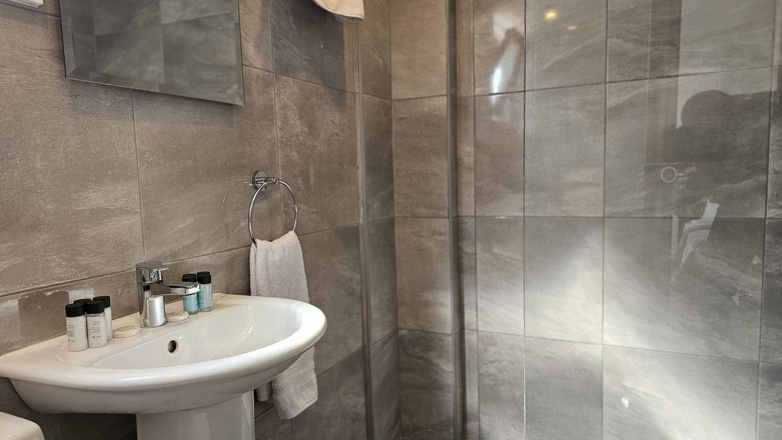 Foto 8 von 31: 110 Pro - Stay Blissful Apartment
