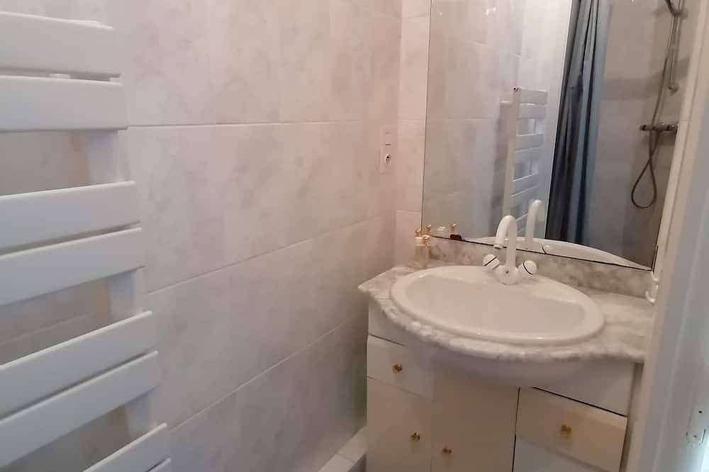 Foto 13 von 26: Maison Spacieuse Simple Et Confortable