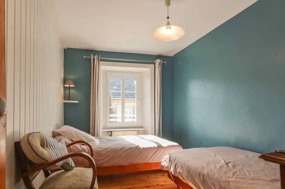 Foto 4 von 22: Haus am Meer mit Kamin und Blumengarten