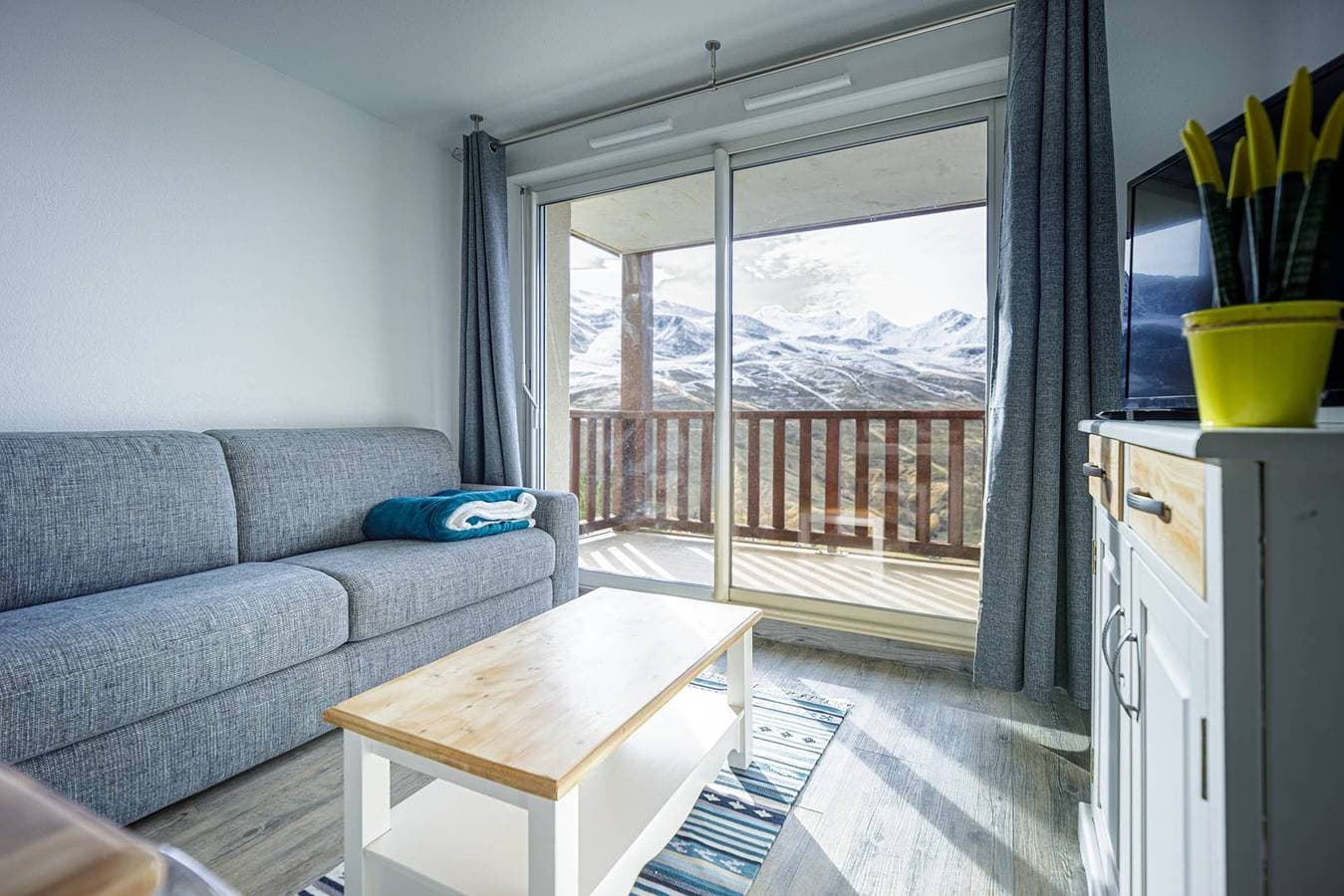 Foto 2 von 16: Ferienwohnung für 6 Personen mit Balkon
