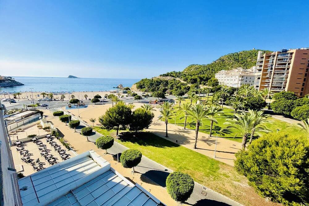 Fantastic apartment on the beach front 1