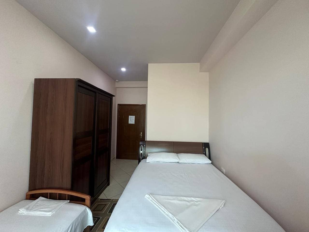 Foto 9 von 10: Triple Room with Lake View