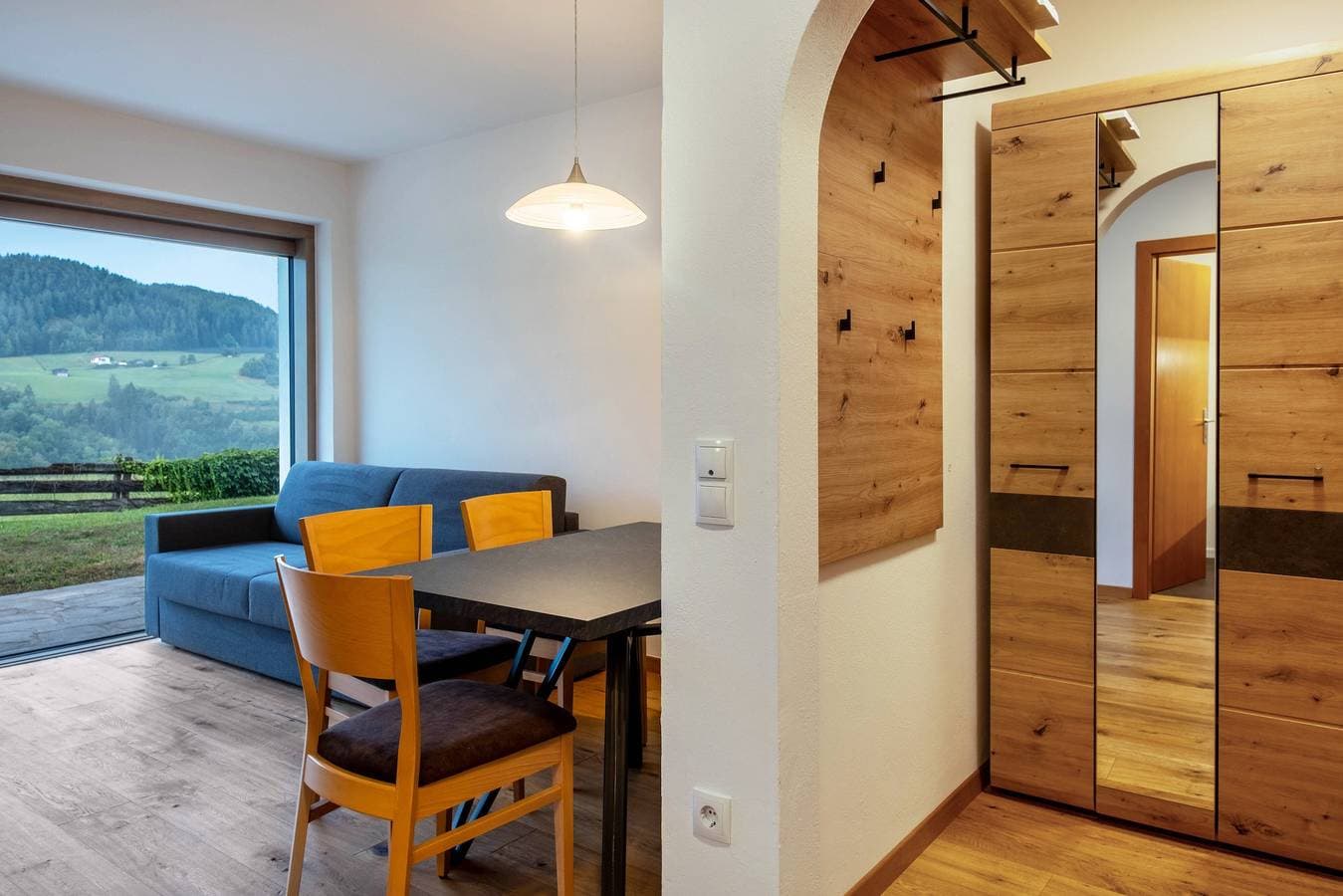 Foto 2 von 21: Ferienwohnung "Schlern Living 1" mit Bergblick und Privatem Garten