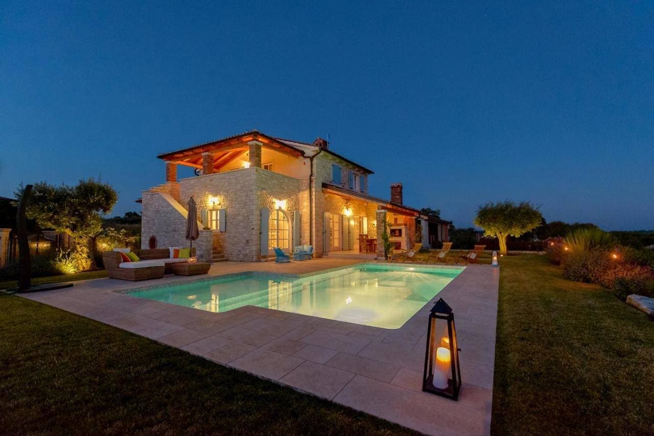Villa Rajski Dvori 1