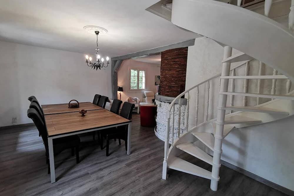 Foto 10 von 14: Bed & Breakfast 'Chambre Quadruple' mit Gemeinschaftspool, Terrasse & WLAN