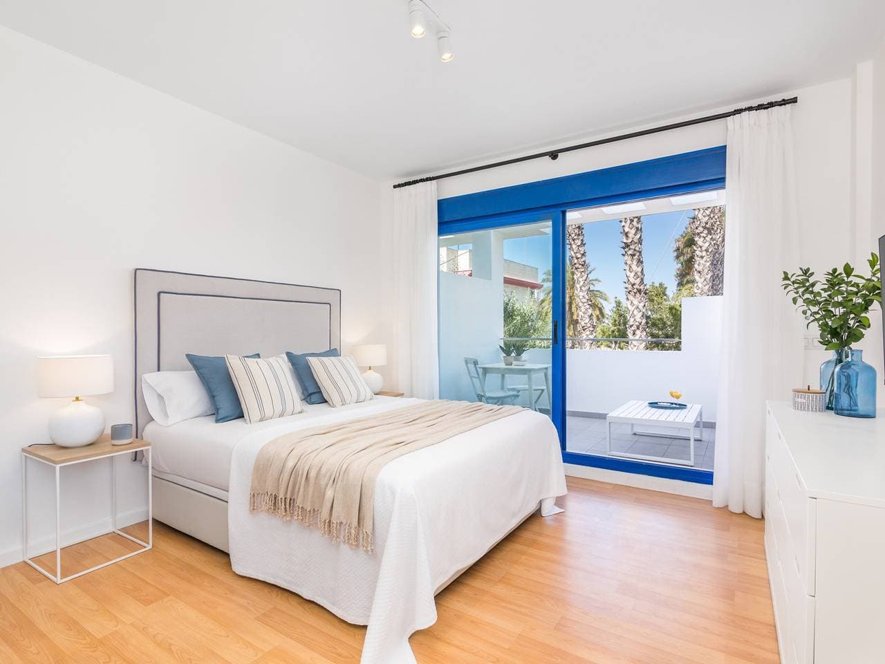 Foto 5 von 25: Studio moderne pour 4 pers. proche mer à Malaga - Clim, wifi, cuisine équipée