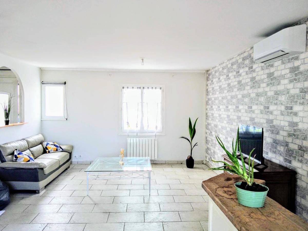 Foto 4 von 21: Two-Bedroom House