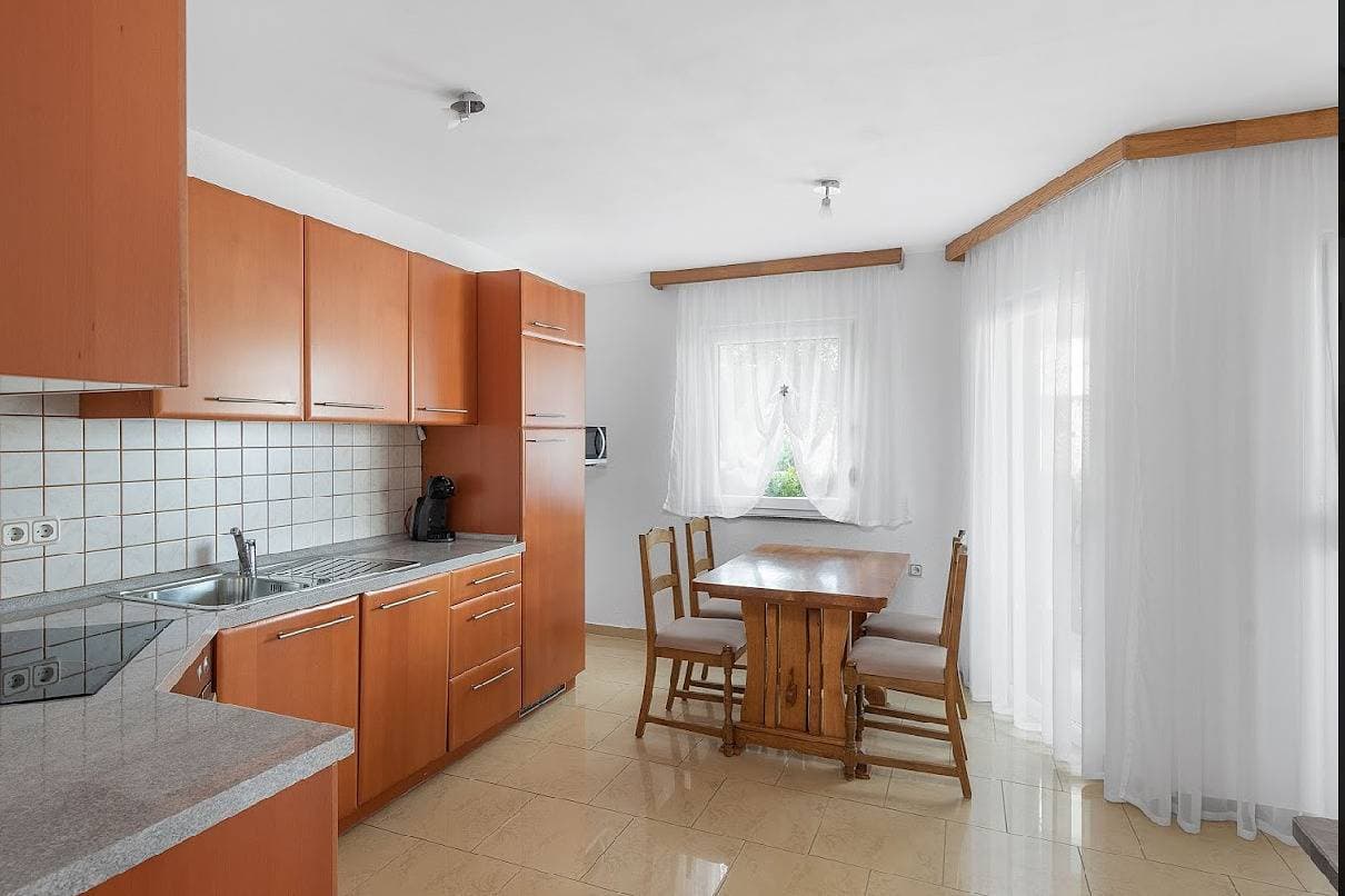 Foto 10 von 32: Ferienwohnung in Sukošan mit Meerblick, Terrasse, Klimaanlage, W-Lan (3495-1)
