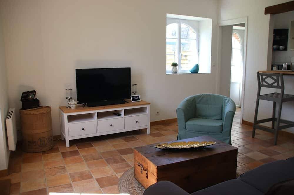 Le Vieil Home, at the foot of the medieval city 1
