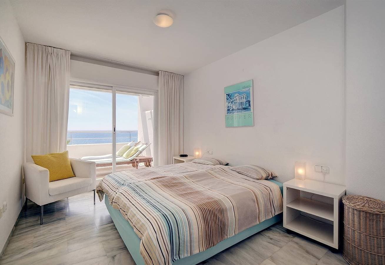 Foto 9 von 25: Ferienwohnung "Boulevard 205" mit Meerblick, Pool, Balkon, Terrasse & Garten