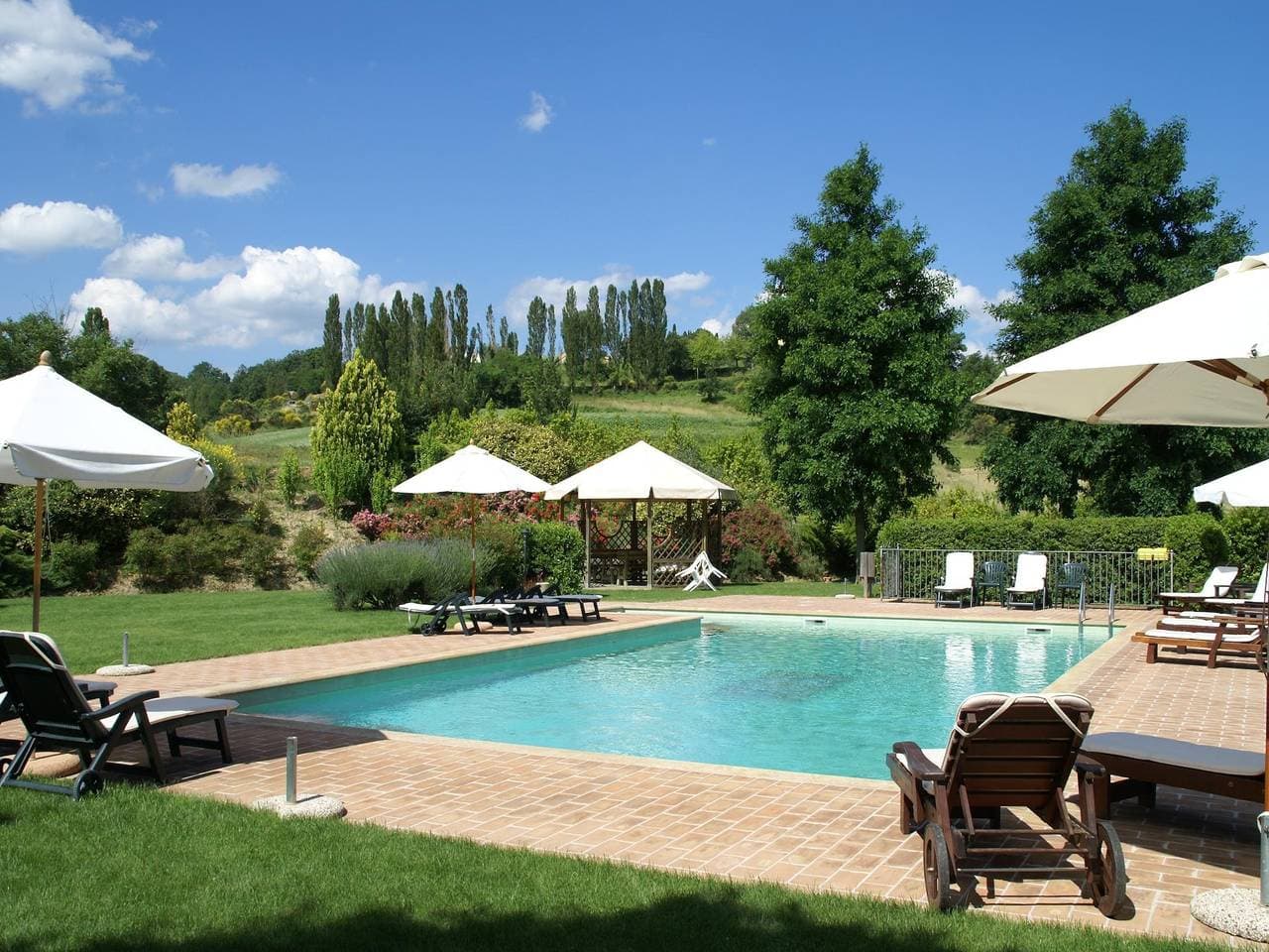 Foto 9 von 31: Wohnung in Montone mit Pool und Garten