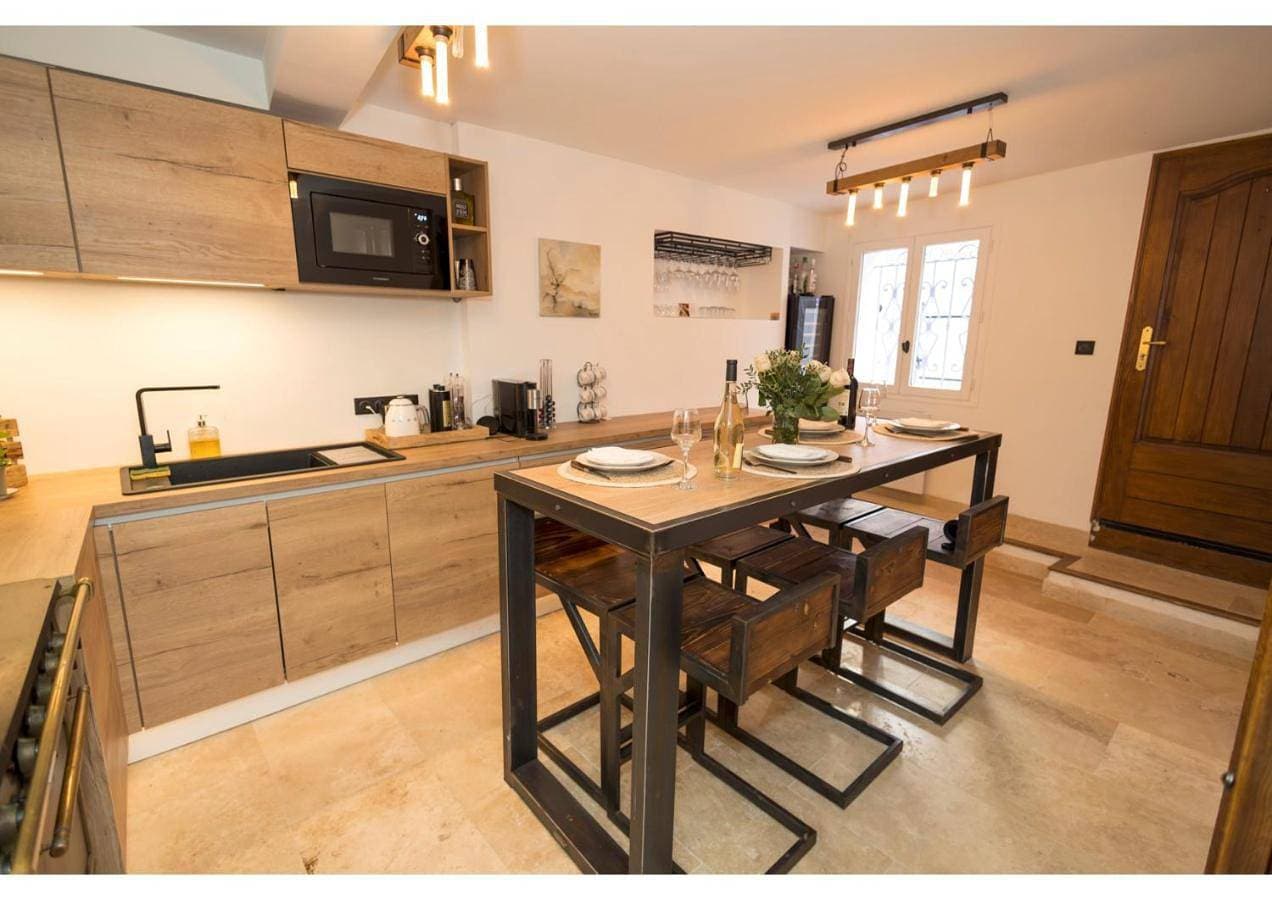 Maison Collobrieres 1