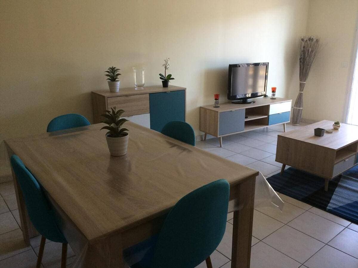 Foto 12 von 28: One-Bedroom Apartment with View