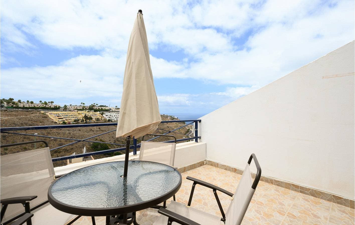 Apartment mit Meerblick, Pool und Terrasse 1