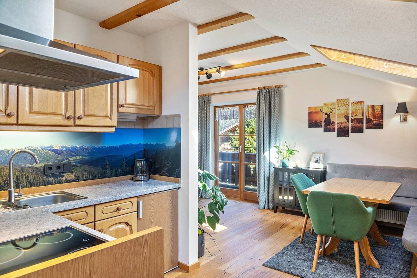 Foto 10 von 25: Apartment 'Herzogstand' mit Bergblick, Balkon und WLAN