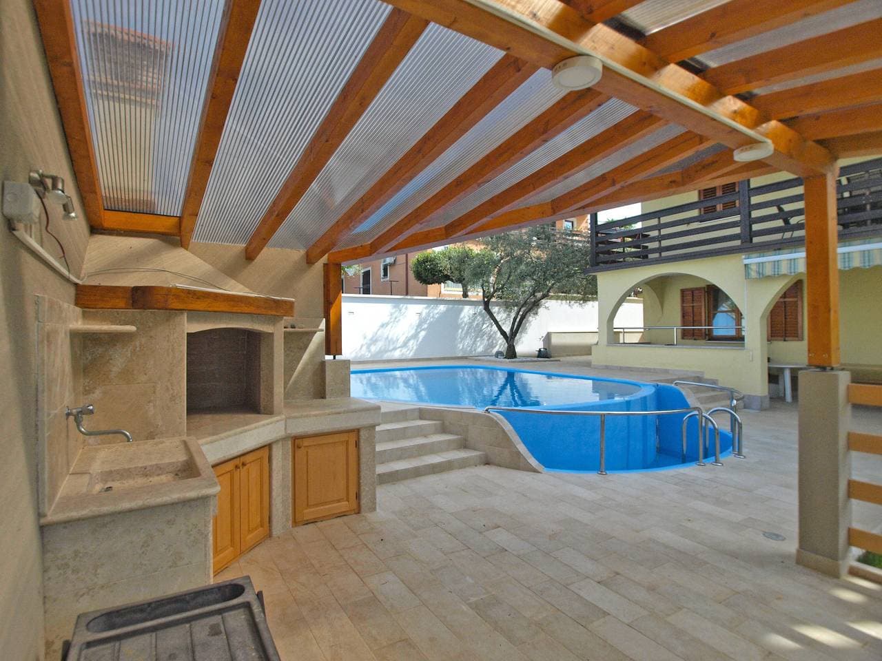 Foto 13 von 25: Ferienwohnung für 3 Personen mit Pool