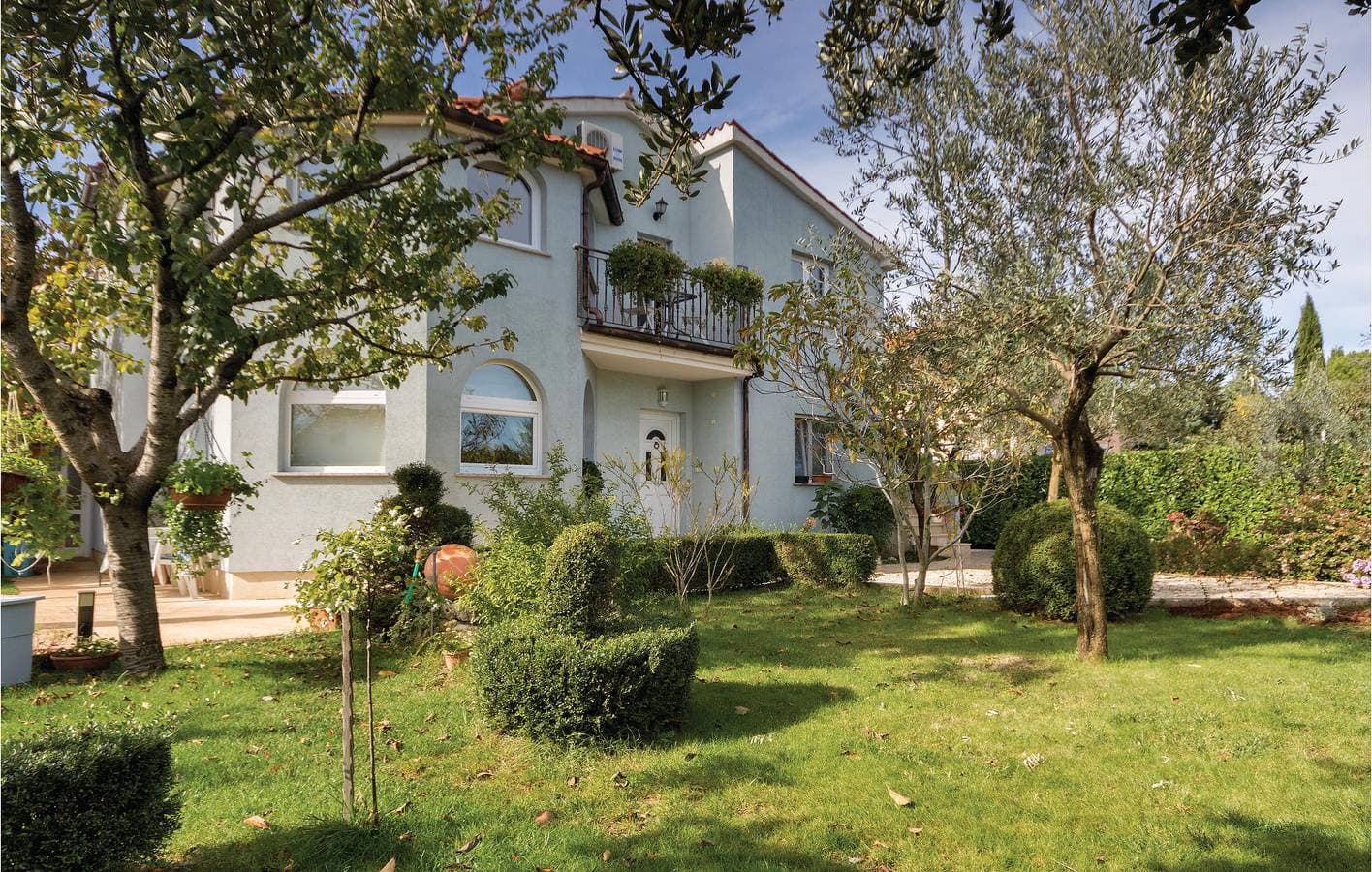 Gemütliche Ferienwohnung mit Terrasse in der Nähe von Valbandon und mit zahlreichen Restaurants 1