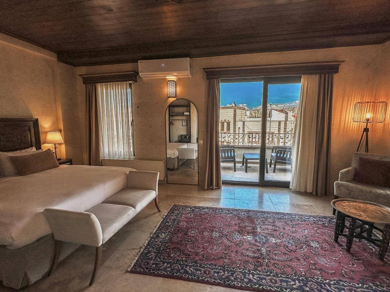 Foto 11 von 16: Deluxe Suite with Spa Bath