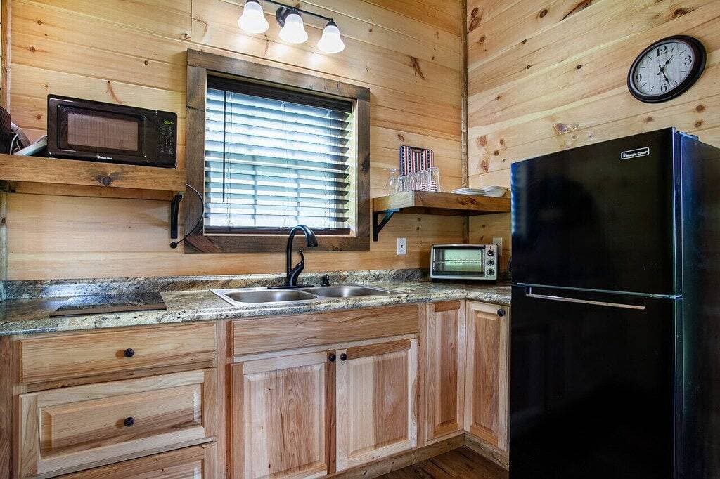 Sevierville Tiny Home w/ Hot Tub, Fire Pit & Grill 1