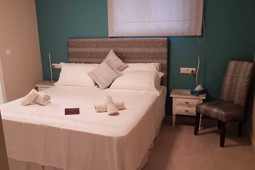 Foto 5 von 30: Große, voll ausgestattete 2-Zimmer-Wohnung mit privatem Pool, in der Nähe von Marbella