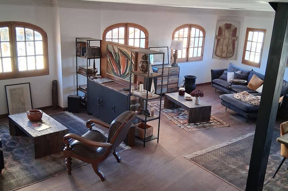 Foto 8 von 15: Beautiful Spanish Villa with Private Pool in Historic Xàtiva