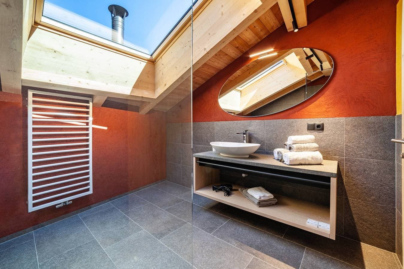 Foto 13 von 22: Ferienwohnung 'Hütterhof Sommer' mit Bergblick, privater Terrasse und WLAN