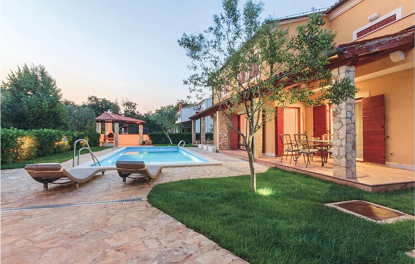 Foto 7 von 24: Charmante 61 m² große Wohnung mit Pool und Terrasse, 1,5 km vom FKK-Strand entfernt