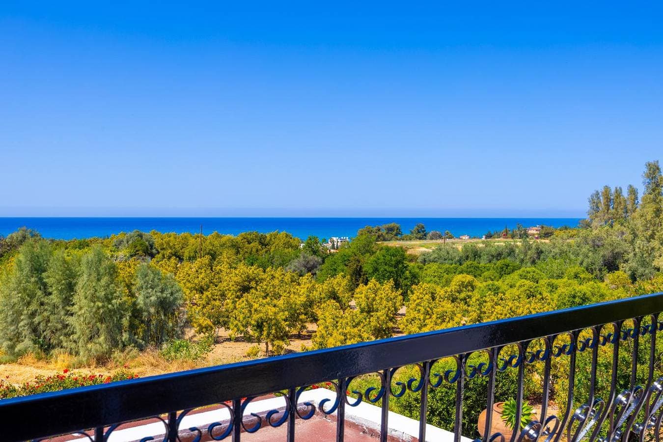 Foto 7 von 33: Villa für 4 Personen mit Balkon